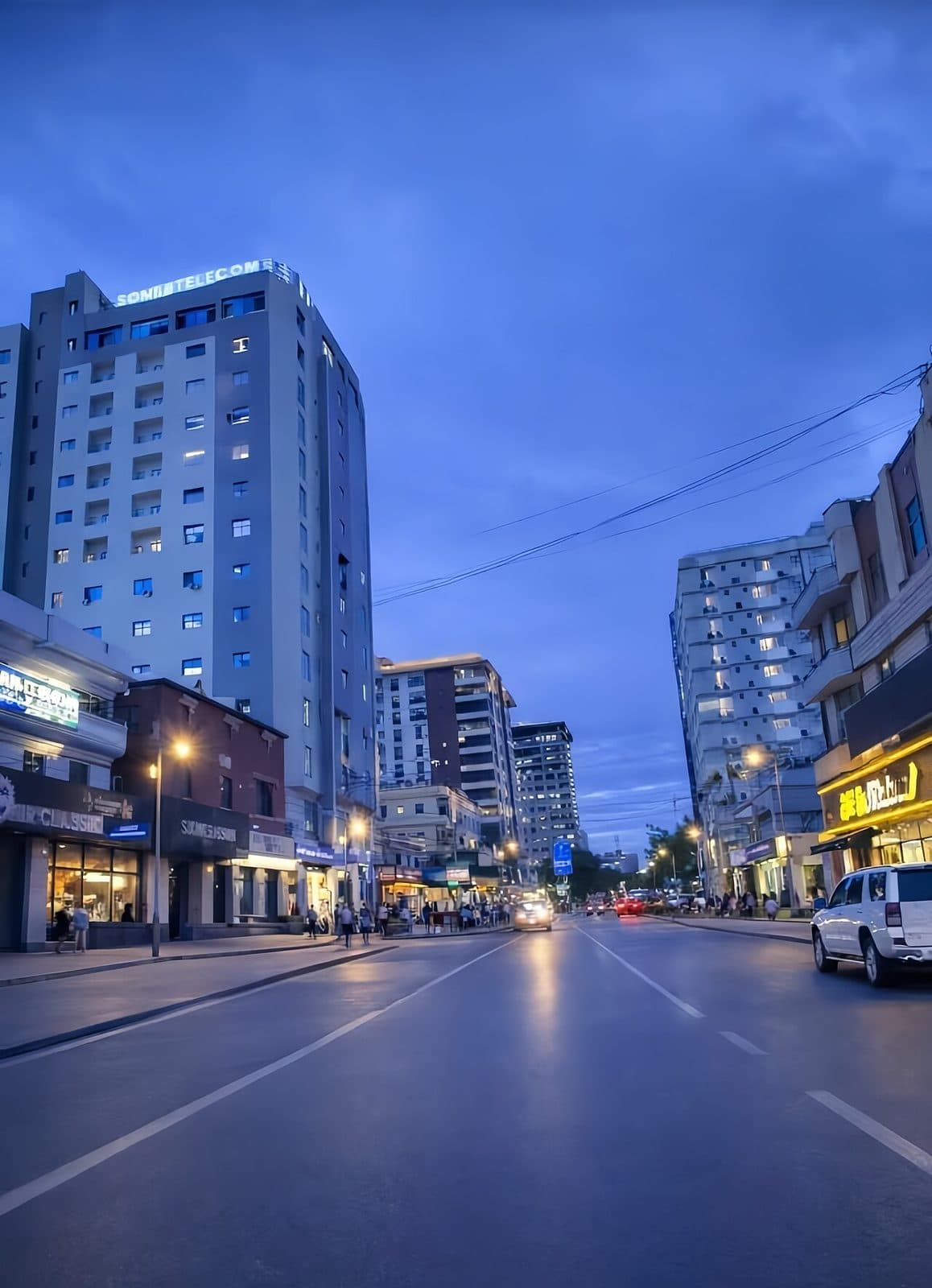 A street in Muqdisho in the evening